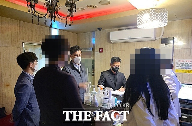 청주 노래연습장 도우미發 코로나19 ‘n차 감염’ 본격화