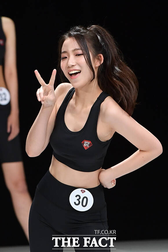각양각색 장기 뽐내는 예비 슈퍼모델 [TF사진관]