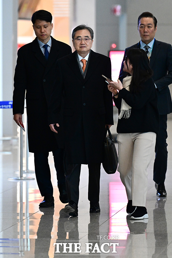 한미 외교장관회담 나서는 조현 장관 [포토]