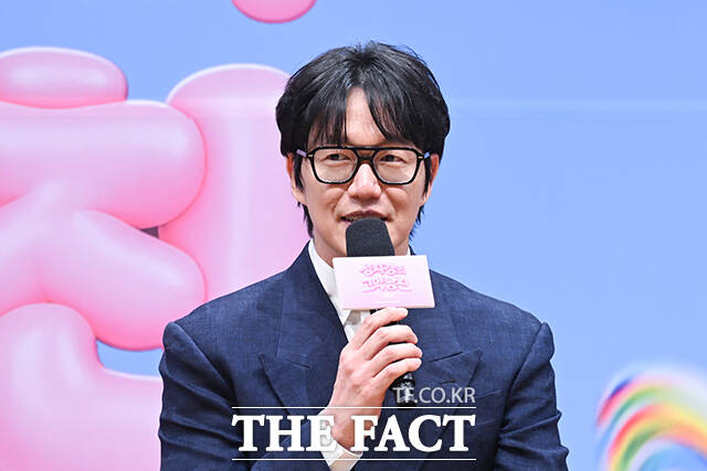 '고막남친' 성시경, KBS 심야 음방 MC 명맥 이을까