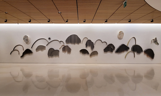 Suki Seokyeong Kang debuts new Mountain series at Leeum Museum of Art