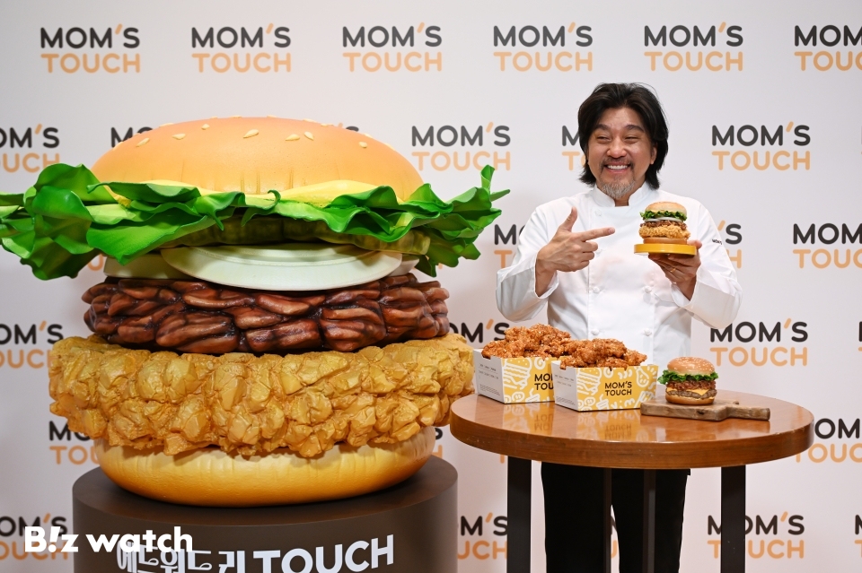 에드워드 리 통했다…맘스터치, 빅싸이순살 인기몰이