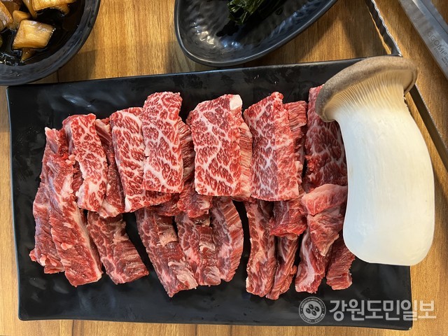 [강원 미친로드] 이쪽을 가도 저쪽을 가도 소고기 맛집 꽉 찬 실패없는 골목