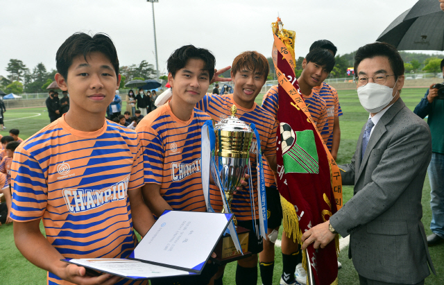 [금강대기] 천안제일고, 동북고 3-1 제압 첫 우승 트로피