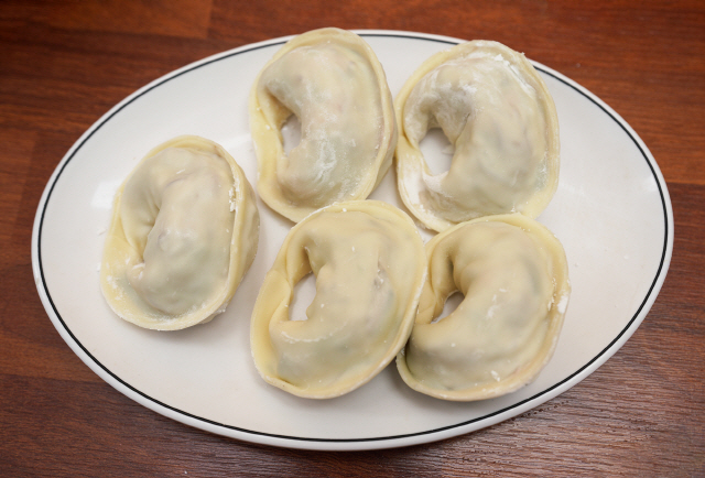 [맛있수다] 한번 맛보면 계속 생각나는 신선한 육수·칼국수 면발·만두