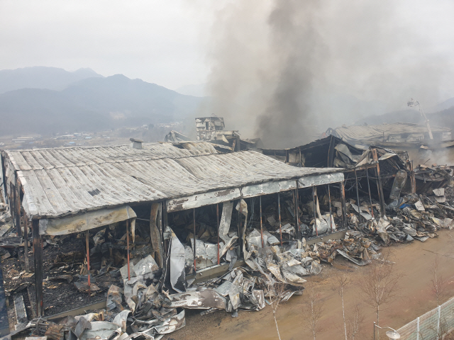 신축 개장식 전날 화마 휩싸인 공장 제2 도약 꿈 잿더미