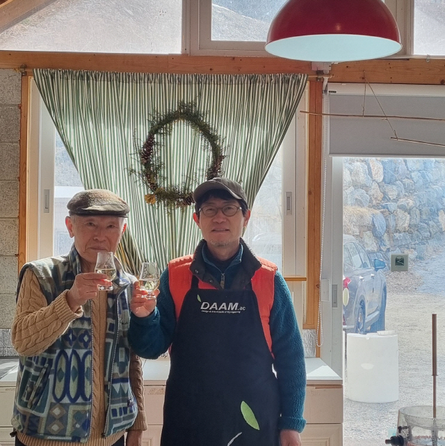 [돌아오는 강원 - 특별함 있는 강원도 농어촌살이] ③ 영월 살롱드마차리(Salon de Machari)와이너리 윤보용(57)씨