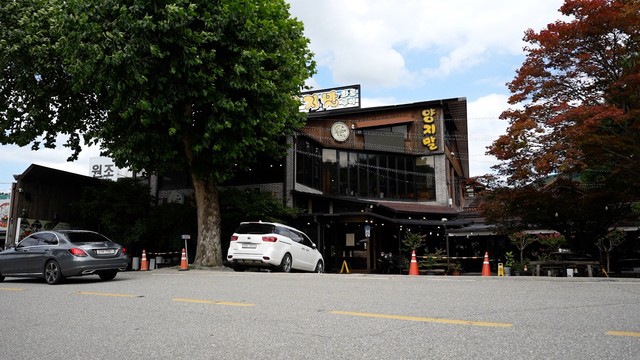 집밥같은 편안함·3대째 변함없는 맛… 손님도 대 잇는다