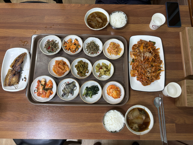 [경제단체장의 맛집로드] 푸짐한 건강 밥상에 주민 발길 문전성시