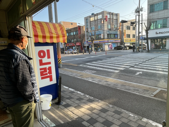 [르포] 성수기에도 대전 인력시장 꽁꽁