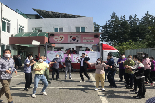 부여군장애인종합복지관 찾은 사랑의짜장차
