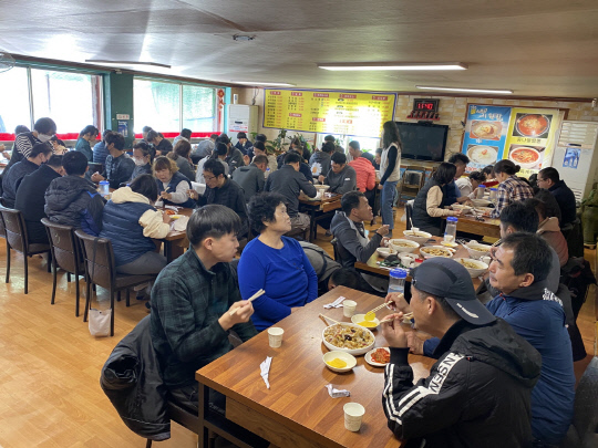 예산군 신암면 부부옛날짜장, 예산군장애인종합복지관에서 짜장면 나눔데이 운영