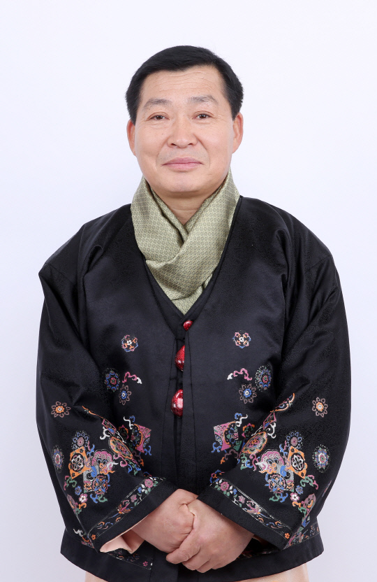 [신년 인터뷰] 풀 한 짐 베어다가 쇠죽 쑤어준 사람이 진짜 일꾼
