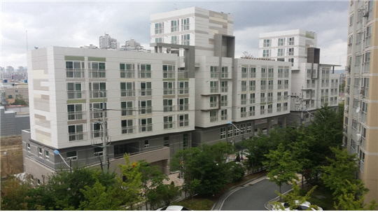 들어가고 싶어도 못 들어가요…허들 높은 대전 누리보듬아파트