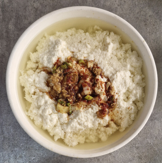 [줌인] 칼국수·밥과 먹어도 두루두루 맛있는 지역 대표 음식