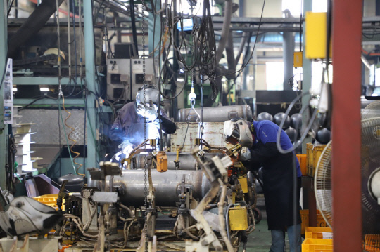 충남 서산 (주)대흥정공, 소방용 공기호흡기 타입4 아시아 최초 개발