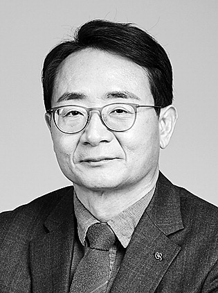 [해양수산칼럼] 부산항, 탈세계화·인력수급 진단 필요하다