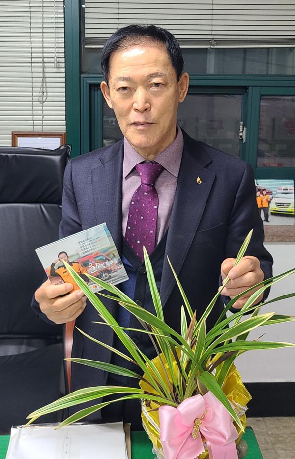 소방공무원서 사업가로, 일흔에 가수 데뷔 ‘끝없는 도전’