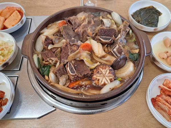 [시인 최원준의 음식문화 잡학사전] <35> 안의갈비