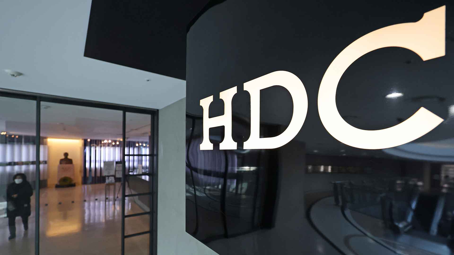 큰손 국민연금도 HDC현대산업개발 주식 매도..지분율 10% 아래로