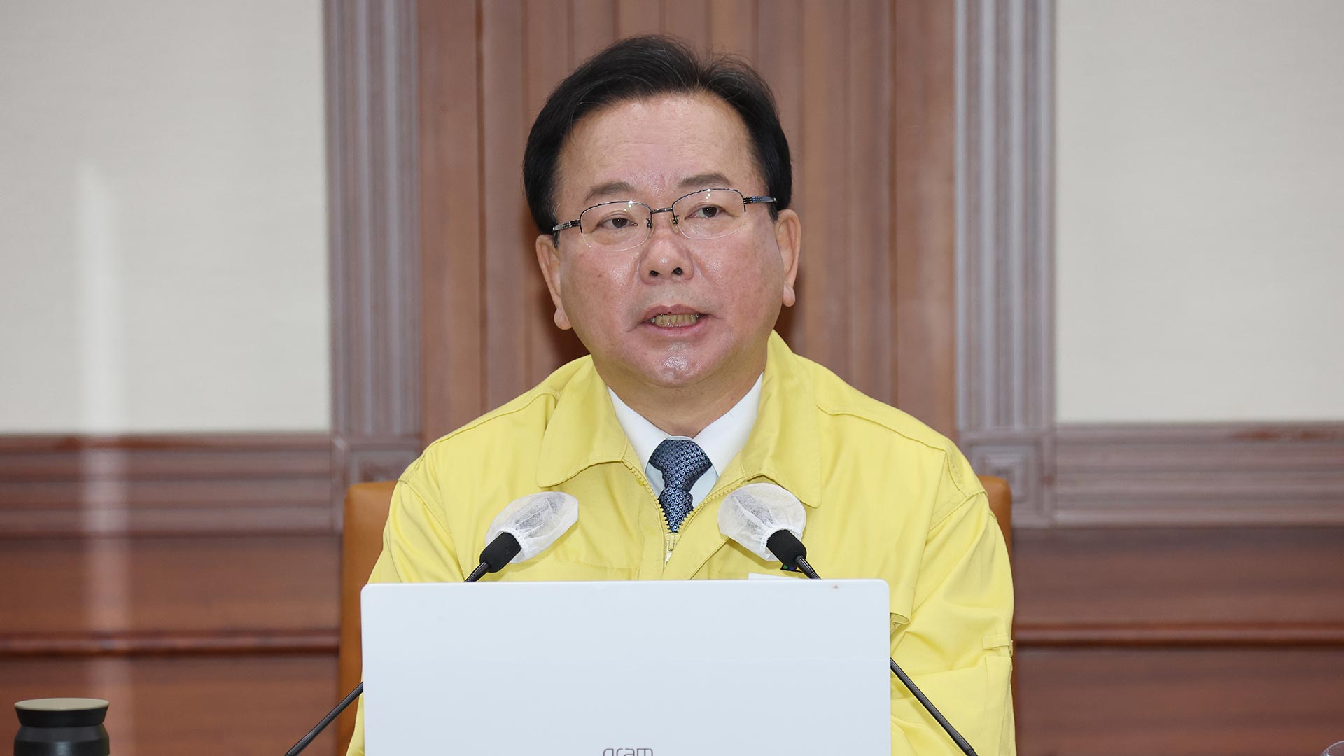 김부겸 방역 정책 폄하 지나쳐..사기 꺾는 일 없어야