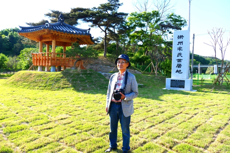 [예·탐·인]원로 사진작가 송창근, 고향에 부모님 헌정 정자 건립