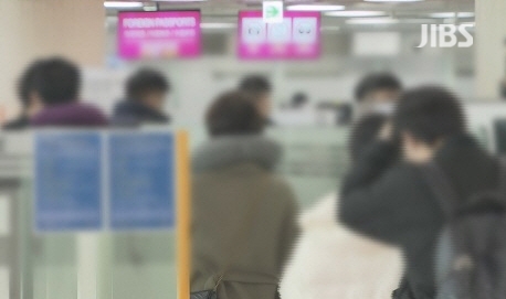 “1시간이 1분으로” 가뜩이나 ‘고재팬’ 인데, “더 몰리겠네”.. 입국수속 간소화에, 여행시장 ‘들썩’?