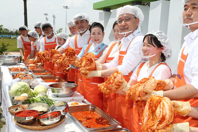 한국농수산대학교, 학생·교직원 직접 담근 김치로 나눔행사 개최