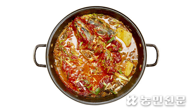 전남 장성 인기 안주는? 매콤한 메기찜 한입, 술맛 좋아져 또 한잔