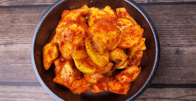 지역특색 배인 진한 감칠맛 일품…5가지 브랜드 ‘농협김치’