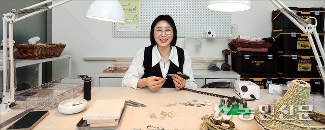 [로컬크리에이터] 소중한 마을자원 활용해 함께 창작활동…사회적 유대감 ‘끈끈’