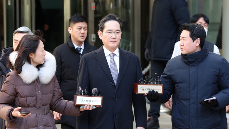 삼성전자 기지개: 대장주 귀환일까 반짝 상승세일까