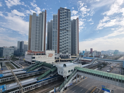 군포시 1·4호선 금정역 남북분리驛舍 통합역사로 추진돼야