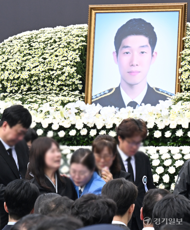 “바다의 별, 영원히 기억하겠다”…故 이재석 경사 영결식 엄수