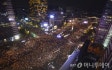 '100만 민심'에 강경해진 정치권…탄핵카드 꺼내나