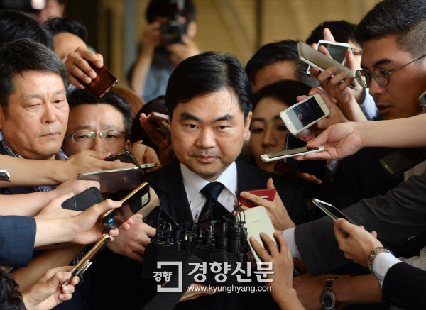 진경준 네이버에 고등학생 자녀 ‘황제 인턴 과외’ 요구