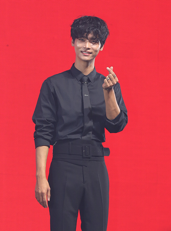 빅스 엔 “군입대? 레오와 내가 가장 가까워. 자연스러운 것”