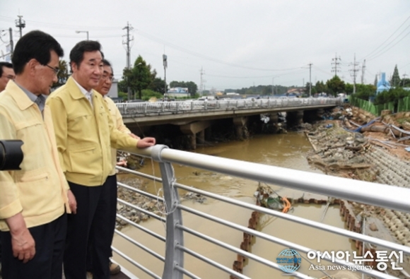 이낙연 국무총리, 충북 청주 호우피해지역 방문 점검