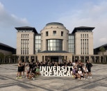 노란 수영복에 섹시한 몸매 어필하는 존예 처자