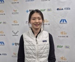 노란 수영복에 섹시한 몸매 어필하는 존예 처자