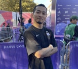 노란 수영복에 섹시한 몸매 어필하는 존예 처자