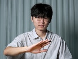 노란 수영복에 섹시한 몸매 어필하는 존예 처자