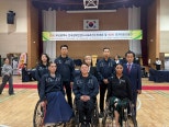 노란 수영복에 섹시한 몸매 어필하는 존예 처자