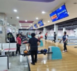 노란 수영복에 섹시한 몸매 어필하는 존예 처자