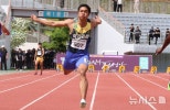노란 수영복에 섹시한 몸매 어필하는 존예 처자