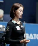 노란 수영복에 섹시한 몸매 어필하는 존예 처자