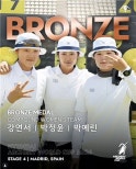 노란 수영복에 섹시한 몸매 어필하는 존예 처자