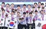 노란 수영복에 섹시한 몸매 어필하는 존예 처자