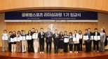 노란 수영복에 섹시한 몸매 어필하는 존예 처자