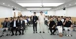 노란 수영복에 섹시한 몸매 어필하는 존예 처자